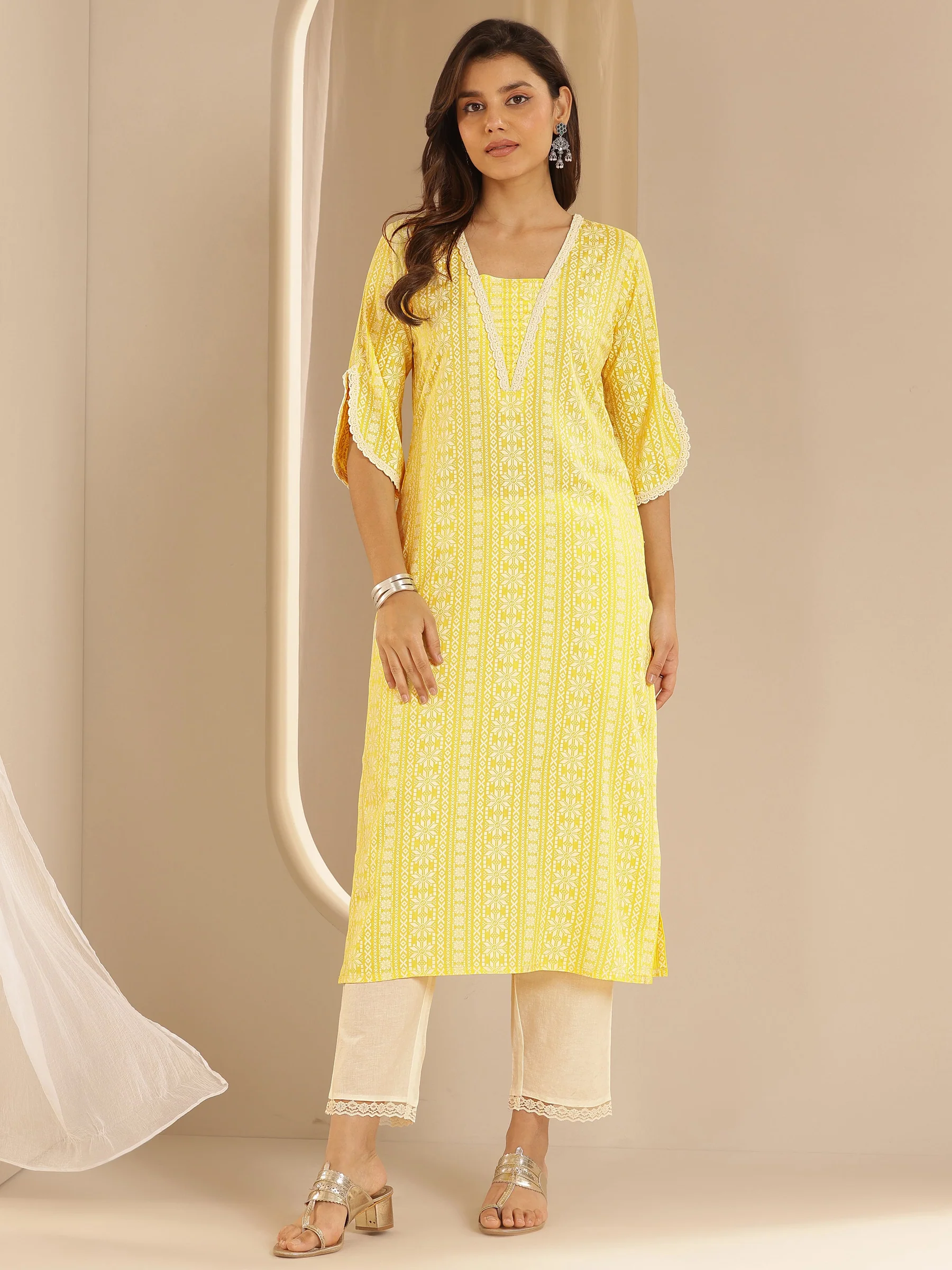 29842_1_f55e1488-36ba-4a41-b419-86e097cf1911.webp Yellow Printed Rayon Straight Kurta - Image 1