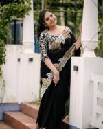 Women's Chifon Floral Printed Saree With Unstiched Blouse Piece For Festival And Function. - Image 2