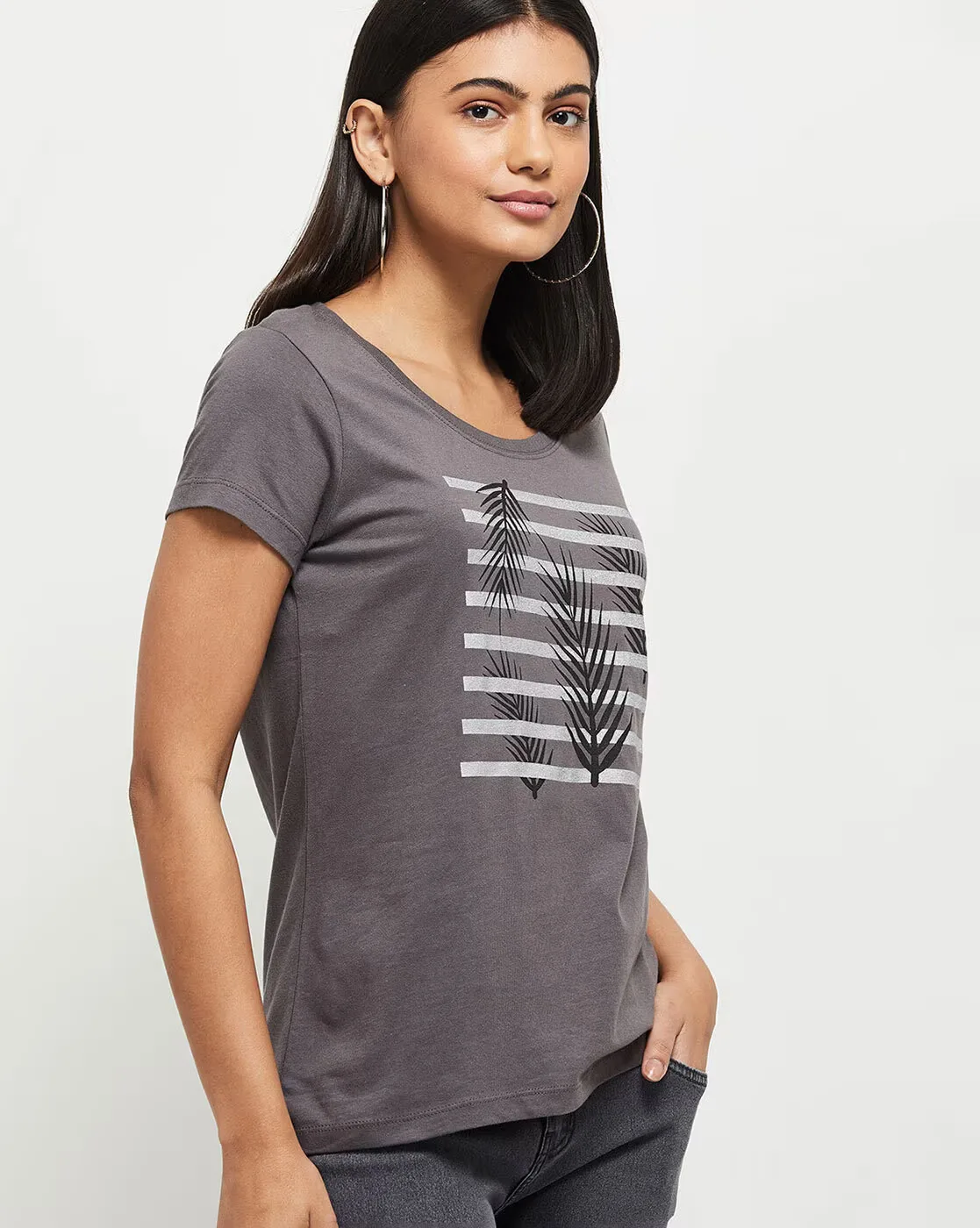 1117Wx1400H-464230593-grey-MODEL2.webp Women Printed Regular Fit Round-Neck T-Shirt - Image 1
